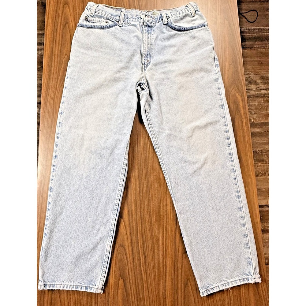 Vintage Levi's 550 Jeans Mens 38x30 Relaxed Straight Light Wash Distressed Denim